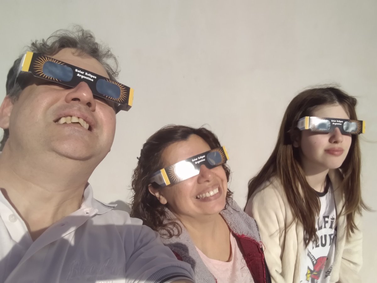 dcordovaok's tweet image. Disfrutando el #EclipseSolar #Eclipse2024