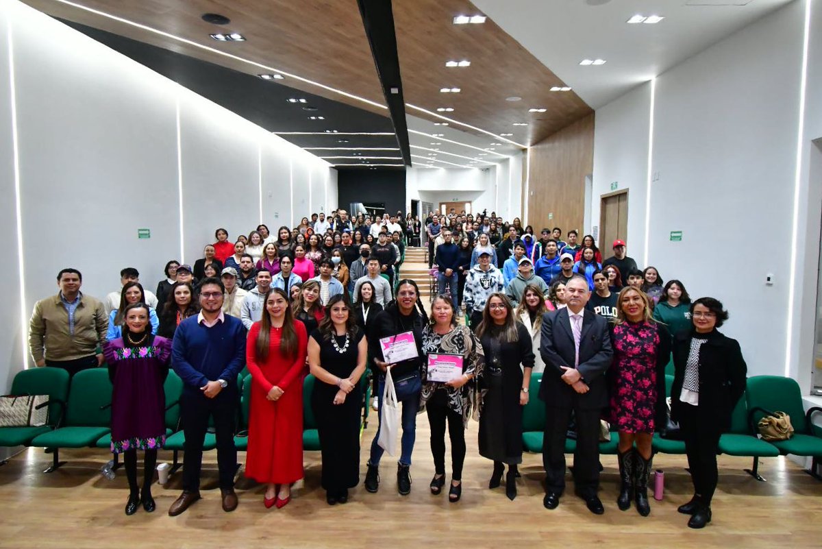 #ActividadesOPLEV 🗳️ Con gran interés de las #juventudes, se llevó a cabo el Foro Inclusión y Democracia: "Voces que generan cambio" #FID2024 🗣️, a través de la Comisión Permanente de Igualdad de Género y No Discriminación del <a href="/ople_Ver/">OPLE Veracruz 🗳️</a>, en coordinación con la <a href="/uni_euro/">Universidad Euro</a>.
🧵