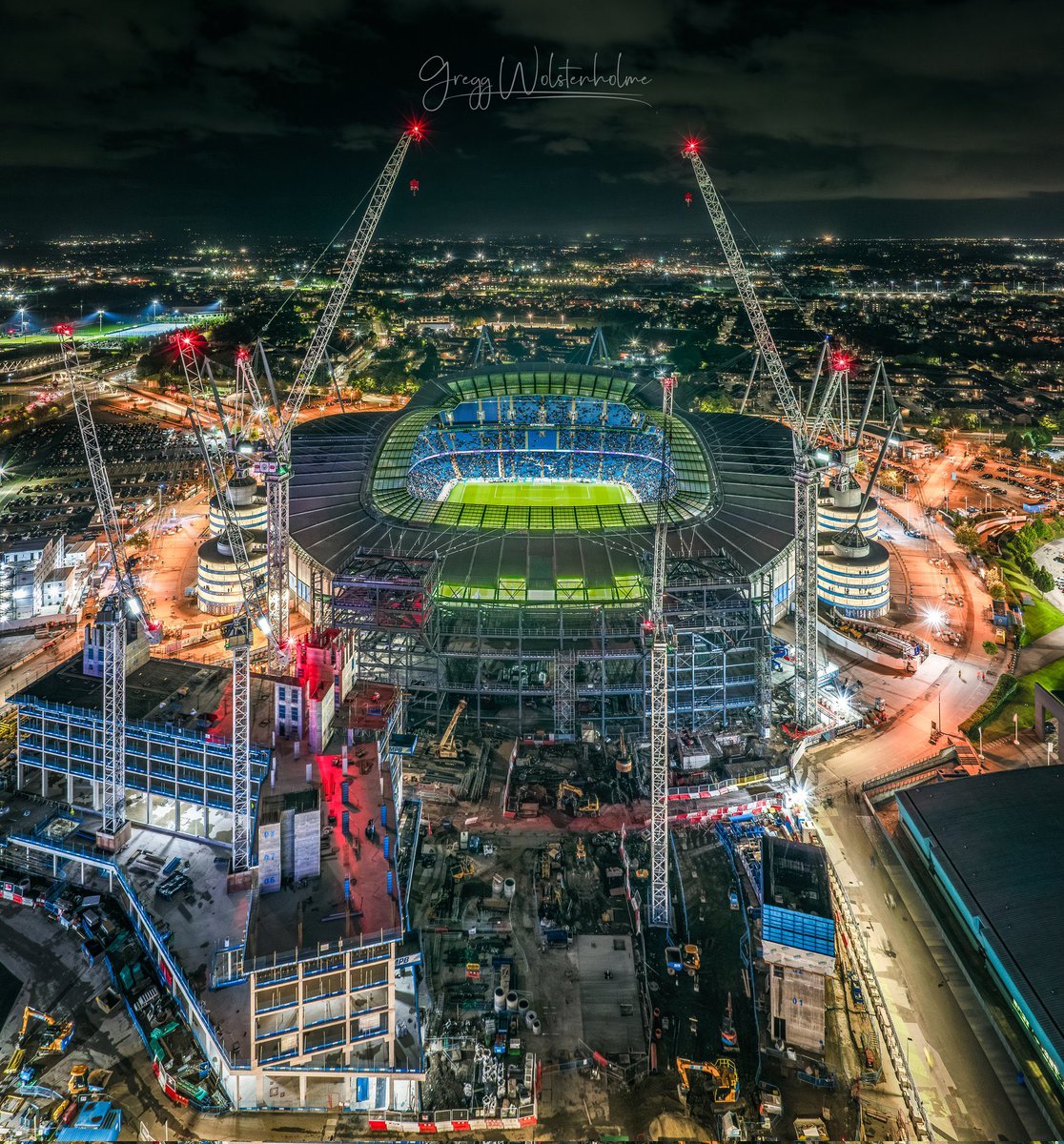 All of the lights: Manchester City edition. 🥹