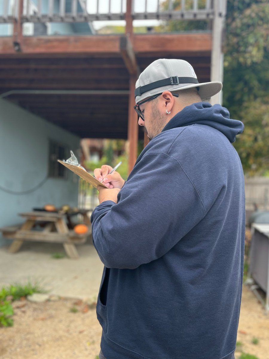 CAVC805's tweet image. It’s Energy Efficiency Day!

Here are some of the awesome people who make weatherization in Ventura County possible!

¡Aquí están algunas de las personas increíbles que hacen posible la climatización en el condado de Ventura!
#EEDay2024 #WeatherizationWorks @NcapEnergy