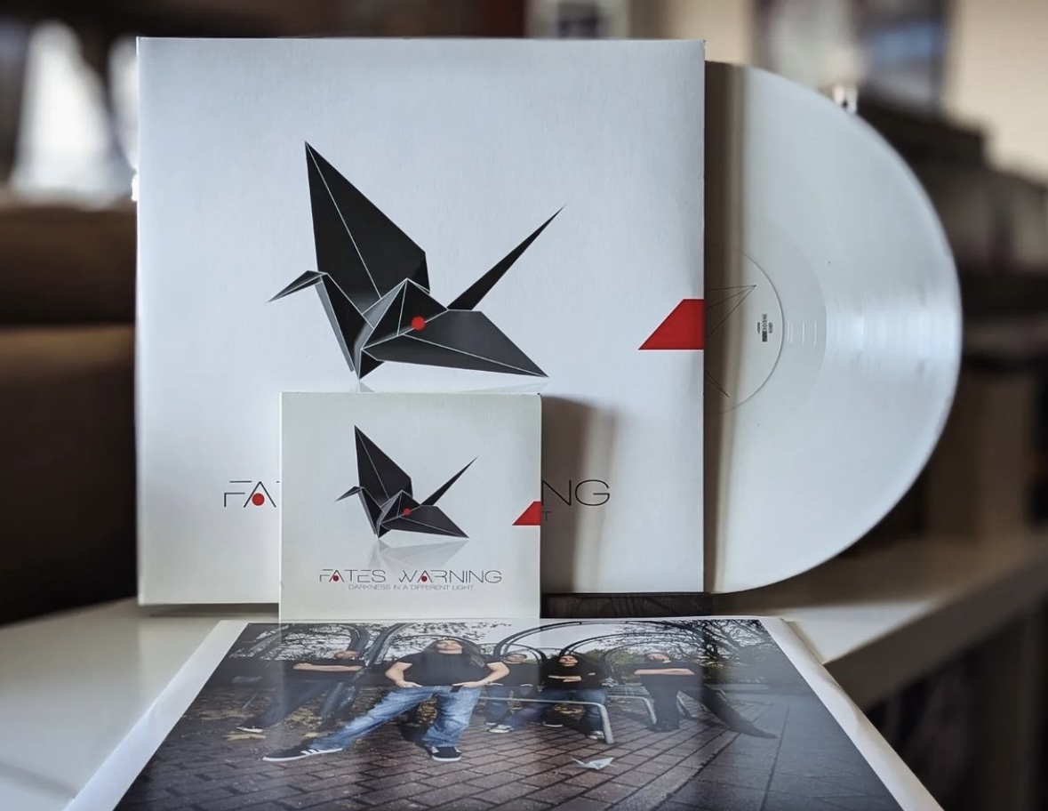 September 30th marked 11 years since the release of our 11th studio album; DARKNESS IN A DIFFERENT LIGHT 🔥

Thank you for the photo, gpalaia23.