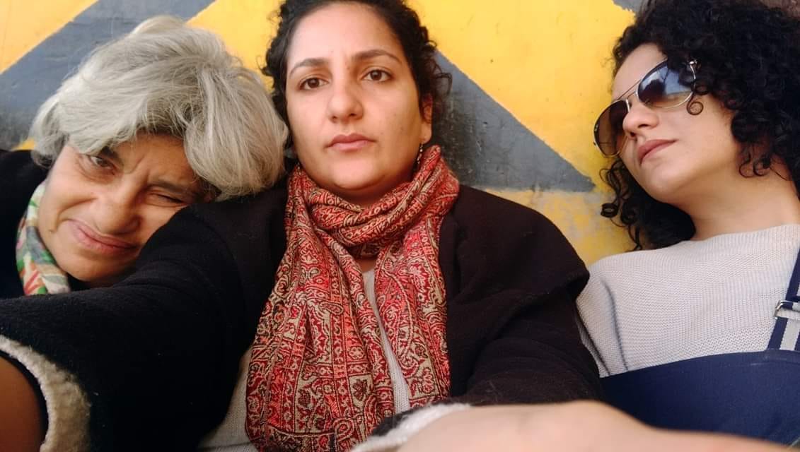 Monasosh's tweet photo. At one point today I felt like sitting on the pavement to just cry (I didn't)
I just wish I could explain how painfully consuming it had all been. To be fighting for the survival of your family for 11 years.
We are exhausted to the bones, yet we have to gear up for a new fight https://t.co/4Z0VUs6Lzj