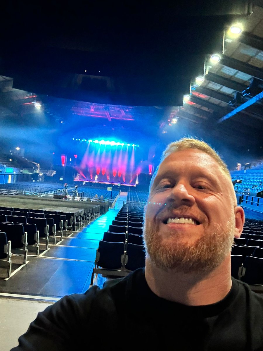 Paul Smith tweet media