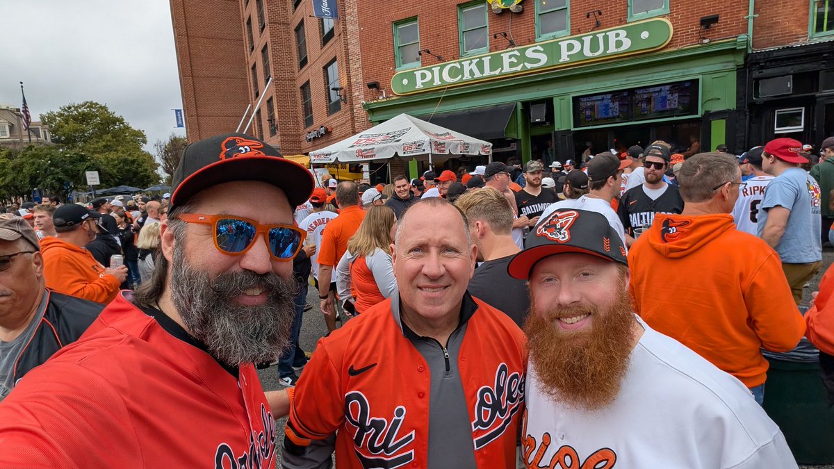 jkouns's tweet photo. Let's go @Orioles #MrSplash https://t.co/wAv3UNojY5