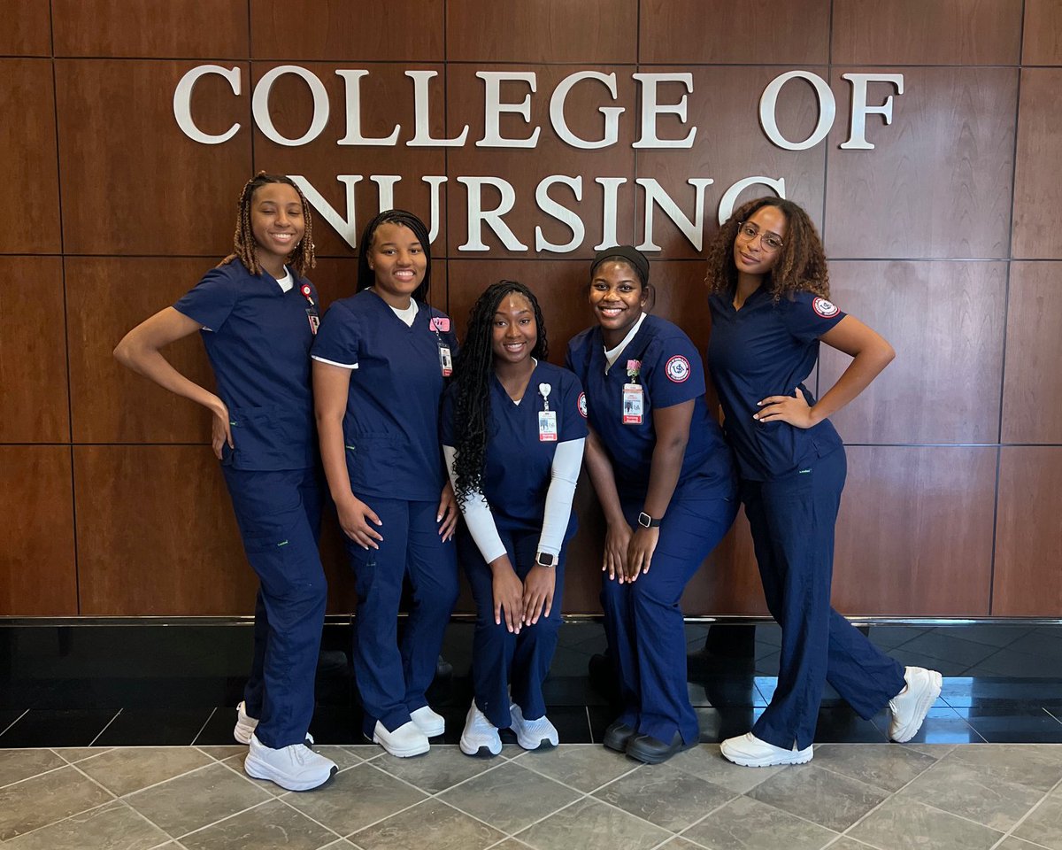 USACONursing's tweet photo. Mkali Breedlove-Davis, a senior nursing student from Birmingham, found her home away from home at South in the College of Nursing and the Jaguar Marching Band. After graduation, she hopes to find a position working in a pediatric intensive care unit. 🩺

https://t.co/3zVRXkatc6 https://t.co/XrZJ5vmR2t
