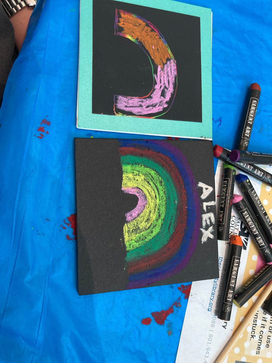 _CountyLibrary's tweet image. #TheCountyLibrary in Draper hosted a packed house at the #AllAbility program. We are so grateful for everyone who showed up to work on art pieces to enter in the Tiny Art Show happening in November! Don’t miss it! 🎨🫶💛