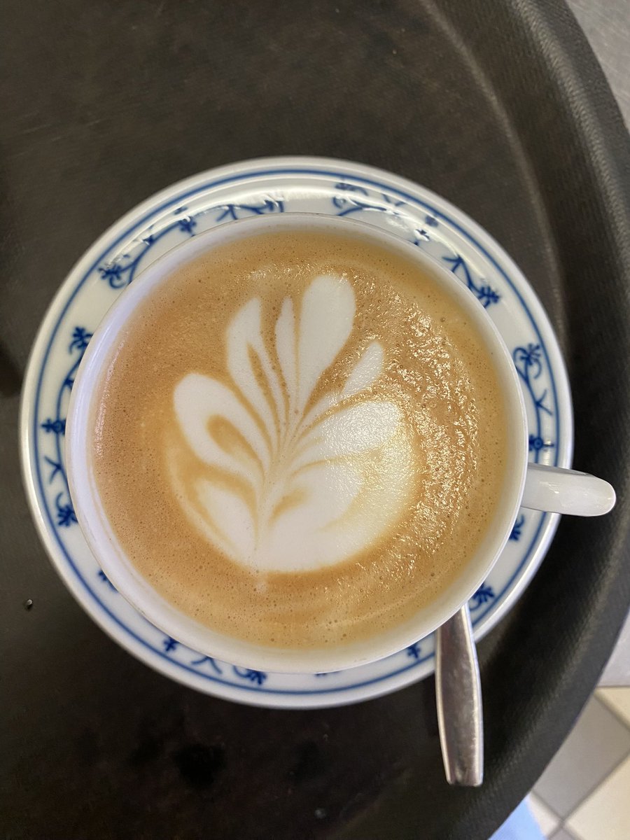 diesefiliz's tweet photo. Latte Art ist wirklich anstrengend. Zeit für 10 Tage Urlaub. Man hört sich https://t.co/lGLaBi6fiv