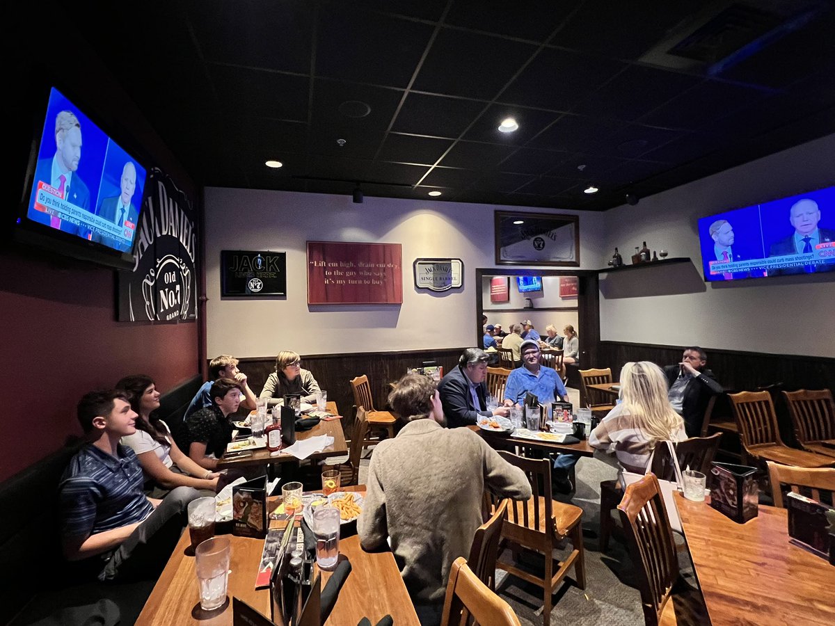swmoyr's tweet image. Thanks to everyone who came out for our Vice Presidential Debate Watch Party! 👏🏻

We had a great time watching JD Vance and Tim Walz go at it. We can’t wait for the next event! 

#SWMOYRs #YoungRepublicans #ConservativeFuture #VanceVsWalz #DebateNight