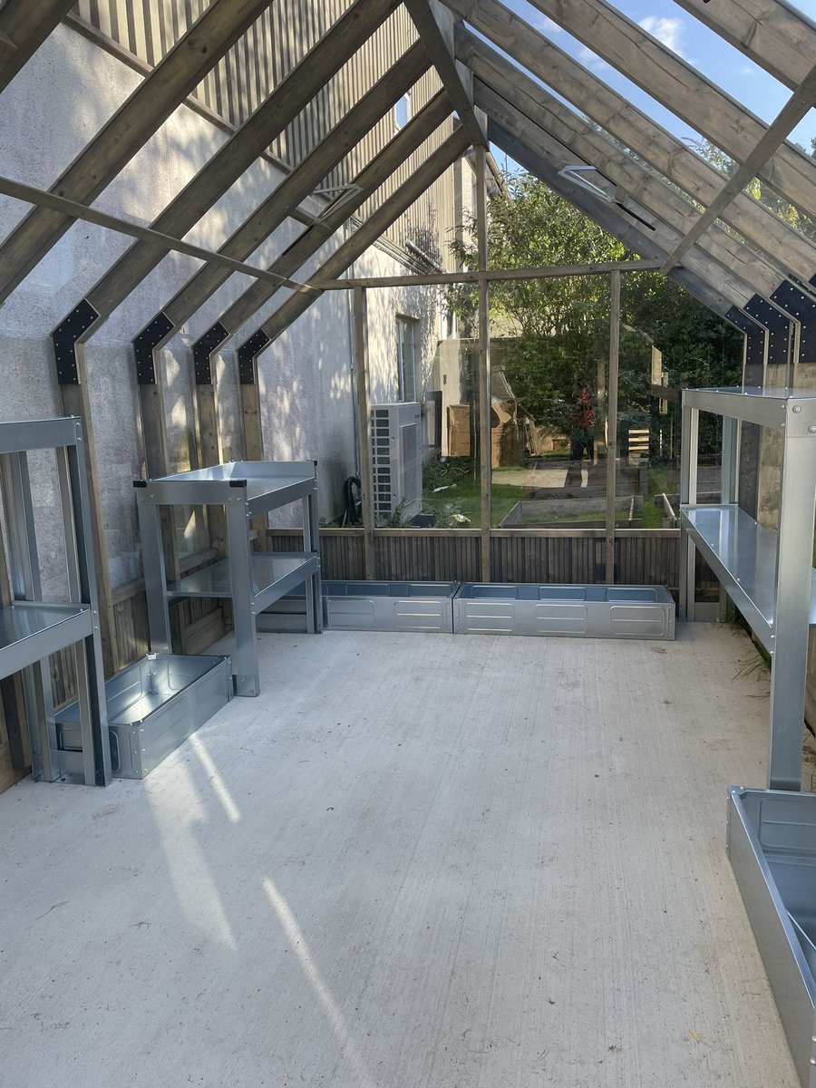 BBCDA1's tweet image. Delighted to add more community facilities in Ballycanew Resource Center. A new greenhouse with shelving and potting area with raised beds and a pergola with rattan furniture as part of the integration fund @GoreyGuardian @wexfordcoco @CoWexfordPPN @Wexford_Weekly @CoWexChamber
