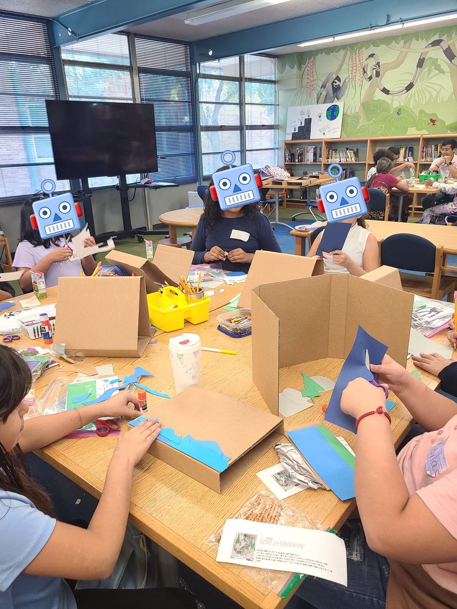 The student version of our <a href="/WalnutCreekATX/">Walnut Creek Early College Prep Elementary School</a> #EverybodyReading The Wild Robot Book Club was a success! 4th &amp; 5th students met twice during lunch at school, then stayed after school for a snack, discussion, photo booth, and art craft! <a href="/AustinISDLibs/">Austin ISD Libraries</a> × <a href="/AISDArts/">AISDArts</a> FTW! #FindYourStory