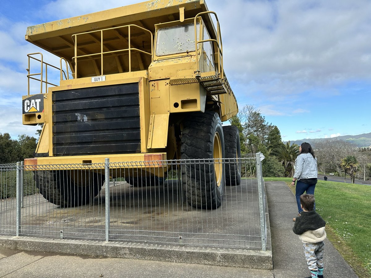 Harry Brown tweet media