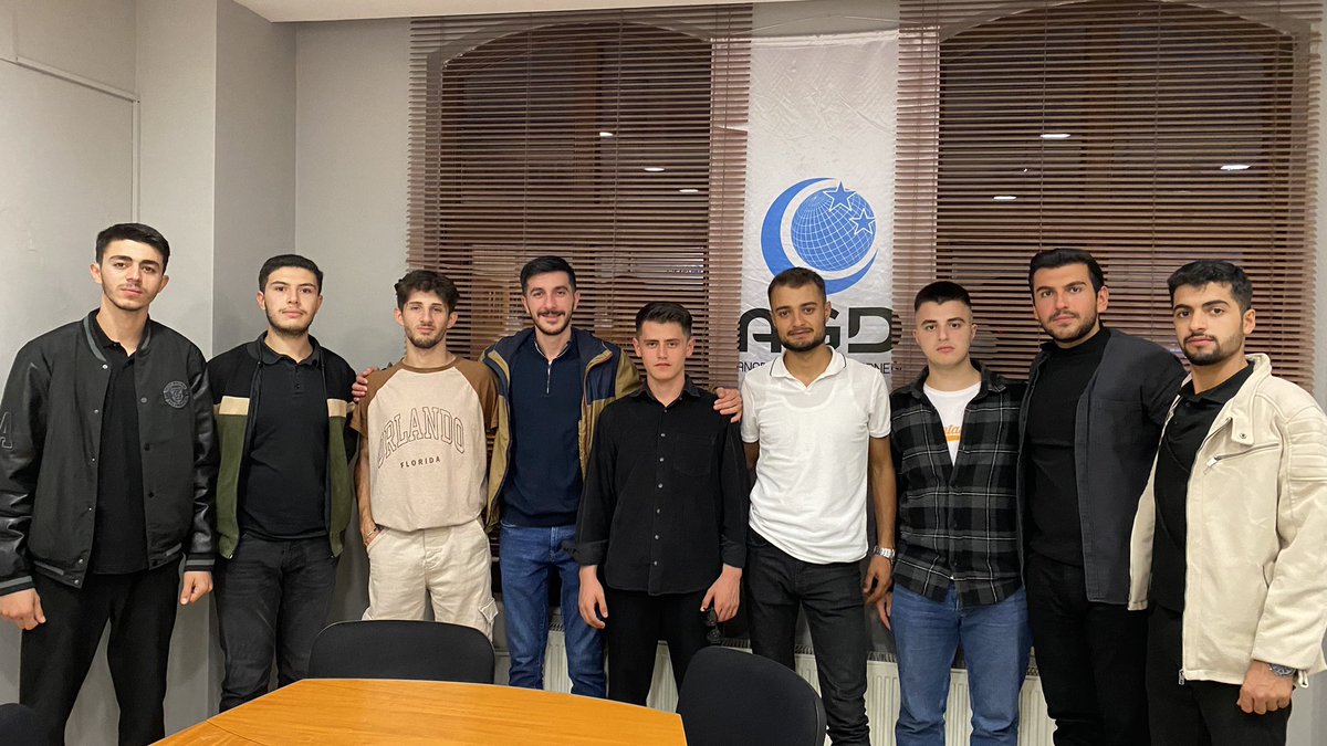 Anadolu Gençlik Derneği Edirne Şubesi Üniversite Komisyonu olarak toplantımızı gerçekleştirdik.