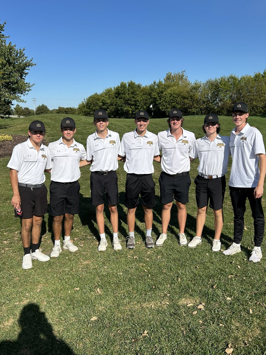 Andrew finished in 8th place at today’s IHSA Lockport Regional Tournament with a team total of 329 and were led by Aidan Penoyer’s 80 … great season fellas