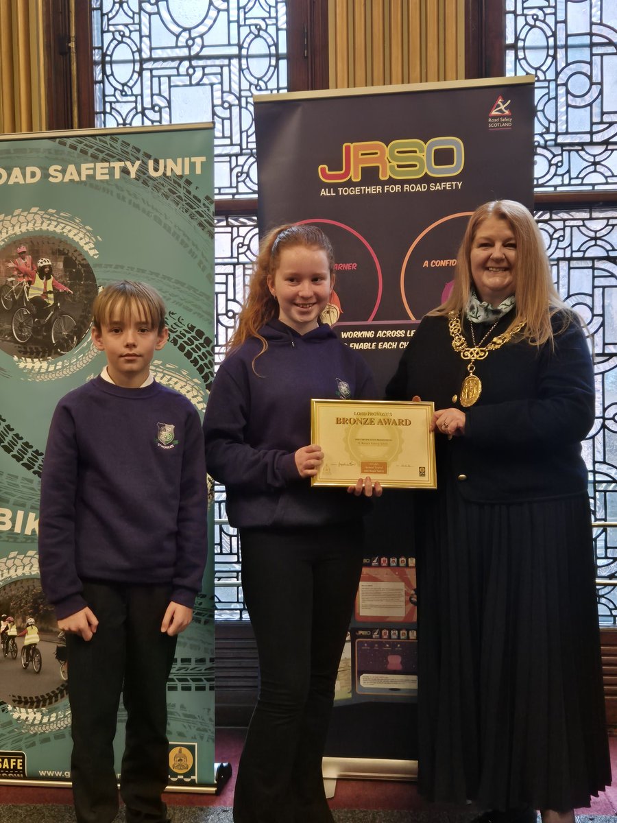 Our JRSO’s from last year had a great morning visiting Glasgow City Chambers for the <a href="/LordProvostGCC/">Lord Provost of Glasgow</a> STAR’s awards.  We received our bronze award 💫 #GCCRoadSafety <a href="/StMonicaMilton/">🌈StMonicasMilton🌈</a>