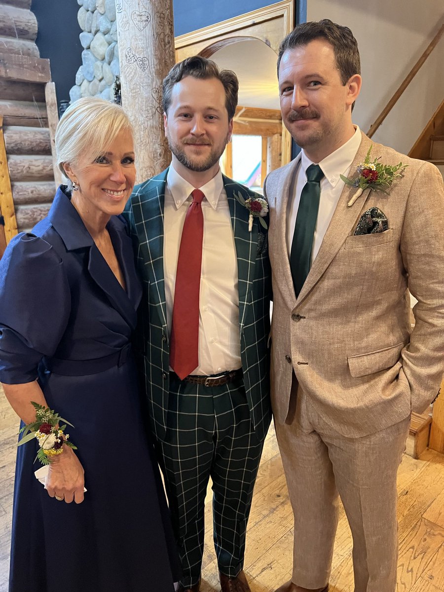 Stuart B. Thompson tweet media