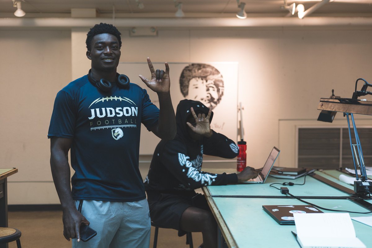 Judsonartdesign's tweet photo. Design 1 // Class is in session 

-

#judsonartdesign #judsonawesome #creativesontherise #design #inclass #createcommune https://t.co/zIXmlXq9Fq
