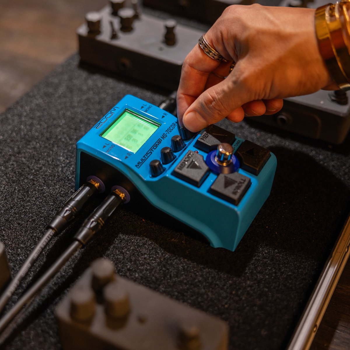 ZoomSoundLab's tweet image. Chorus?✔️ Delay?✔️ Reverb?✔️ The MS-70CDR+ is the perfect companion for any guitarist that wants to add legendary effects to their tone.

#zoomsoundlab #effectpedals #pedalboard