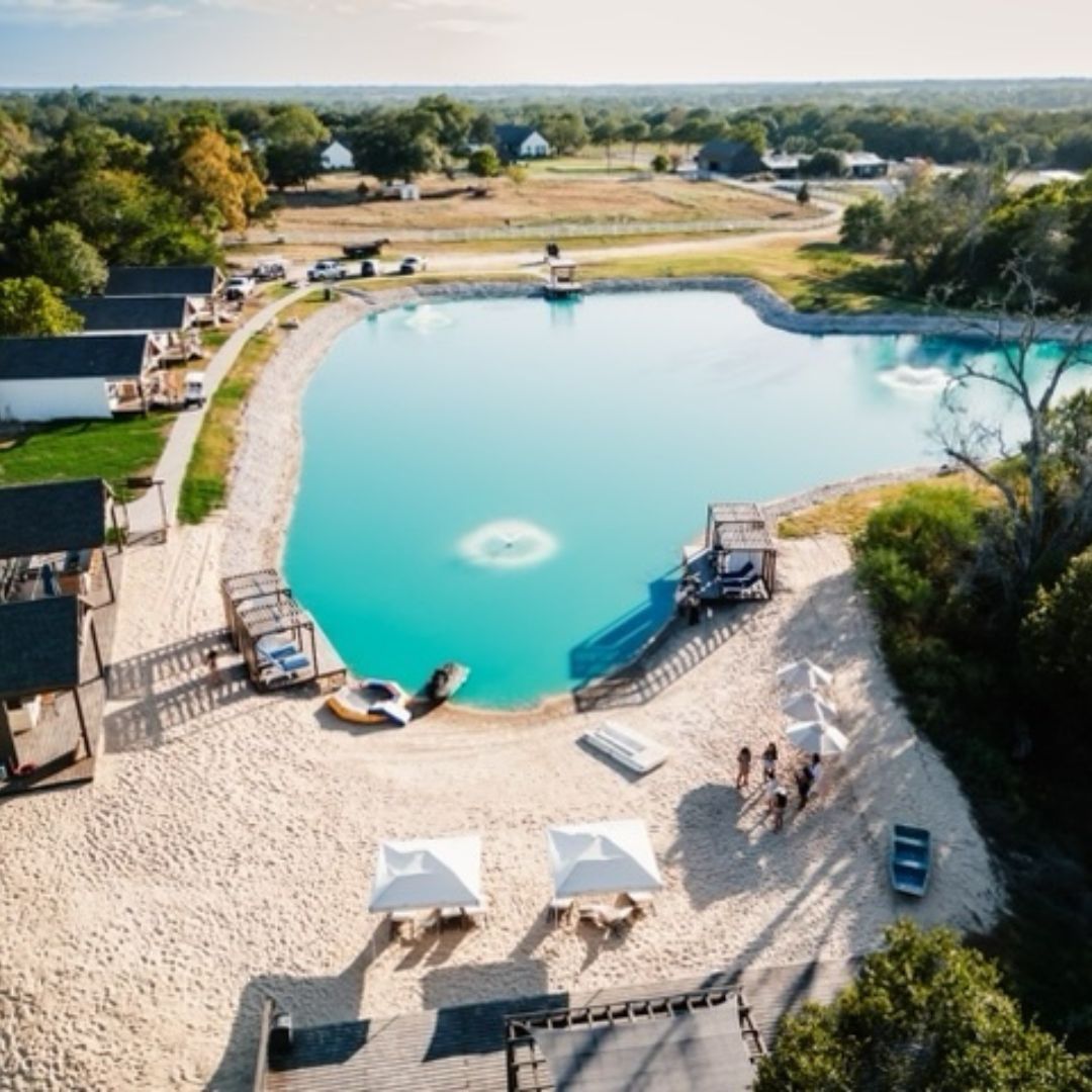 Win big and do good! 🏆 Enter our raffle to win a personally autographed Tim Tebow jersey or a relaxing weekend getaway at Milk and Honey Ranch! 🏈🌴 100% of the proceeds will go towards our overall fundraising goal to make a difference in Haiti: my.onecause.com/event/organiza…