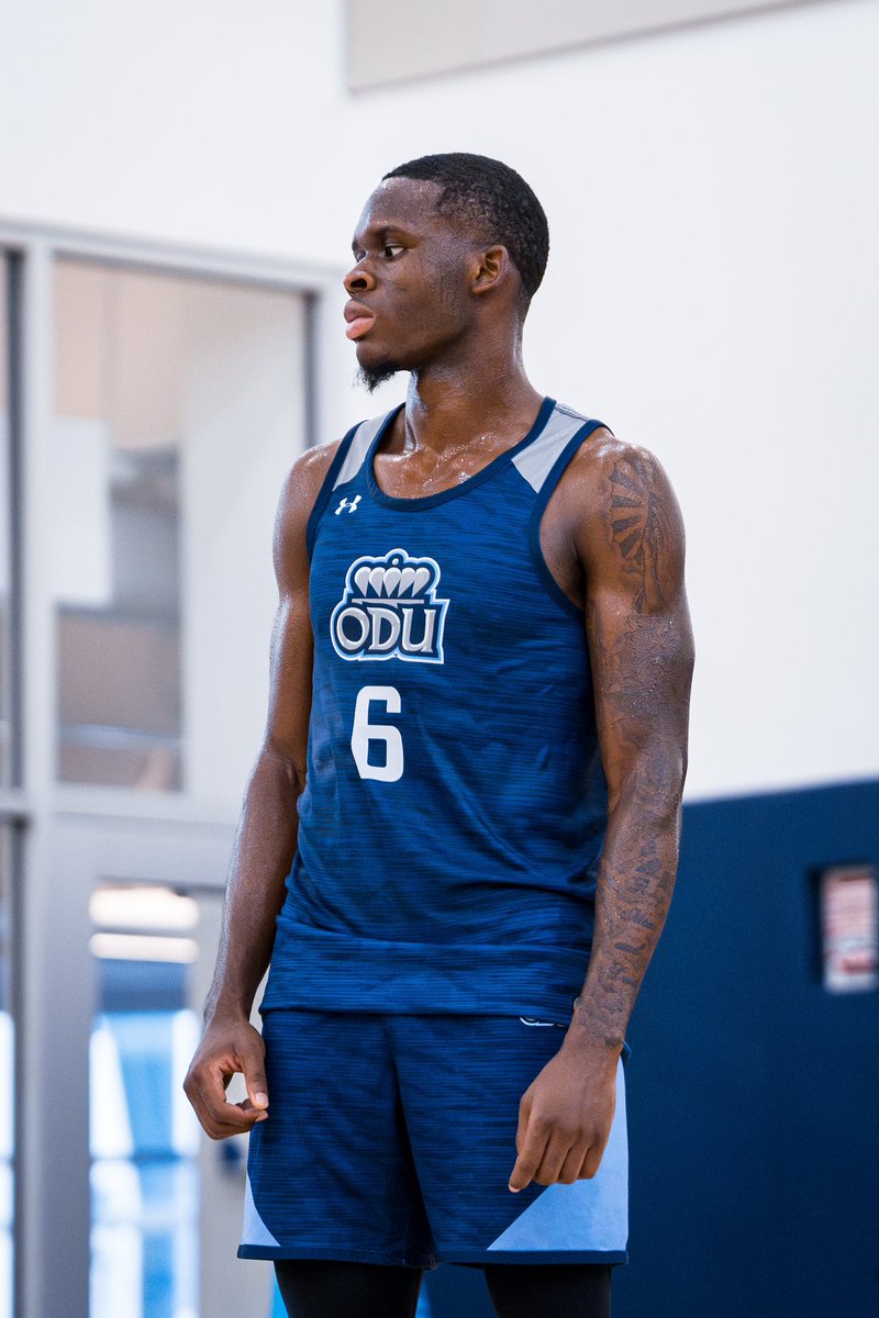 ODU_MBB's tweet photo. Locked in. No distractions.π
#ODUHoops
#TheGrindNeverStops https://t.co/j7IkmO3kFr