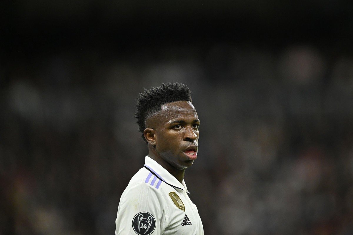 Tweet pas risqué : C’est le pire Ballon d’Or de l’histoire du football.