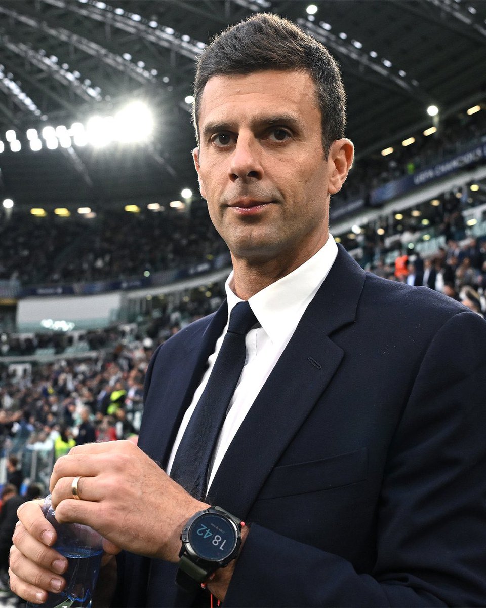 AverageChiesa's tweet photo. - LOST OUR BEST CB 5 MINS IN 
- GOT ROBBED OF A CLEAR PEN
- BULLSHIT PEN CONCEDED 
- DOWN TO 10 MEN 
- AWAY IN GERMANY 

AND THEY STILL FOUGHT TO WIN AND WON. THIS TEAM’S MENTALITY IS DIFFERENT. THEY DONT GIVE UP. 

FIRED THE FUCK UP, ONWARDS, FORZA JUVE. ⚫️⚪️🔥 https://t.co/uX4M7tj5CI