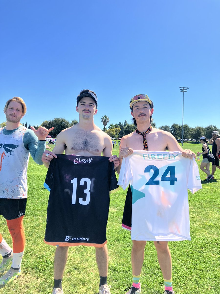 classyultimate's tweet image. one last day to visit our team store and get Classy merch of your own!

after today your only hope of snagging some of our sick merch is to beg, bribe, cajole, or trade.

beultimate.com/collections/sa…
