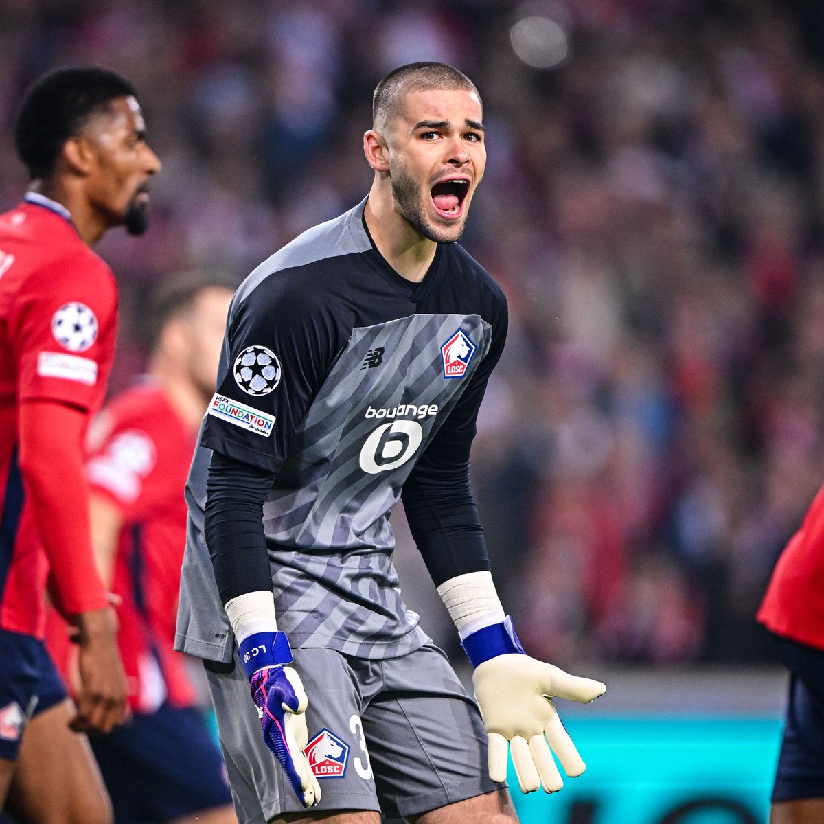 ActuFoot_'s tweet image. Exceptionnel. Incroyable. Magique.

Pas assez de mots pour décrire la performance de Lucas Chevalier face au Real Madrid. 🇫🇷🤩🧤

La liste de Deschamps demain. 👀