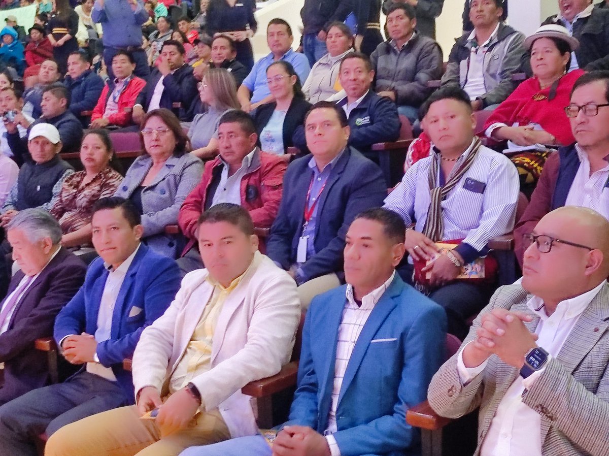 MarcoMinaca's tweet photo. Asistí a la presentación del "Presupuesto Participativo 2025" del @ChimborazoGad, donde las autoridades provinciales destacan la inversión en seguridad.

Nuestro comportamiento es trabajar y gestionar en beneficio de la seguridad ciudadana.

#ECU911BrindaSeguridadIntegral https://t.co/wu5bnrpD2S