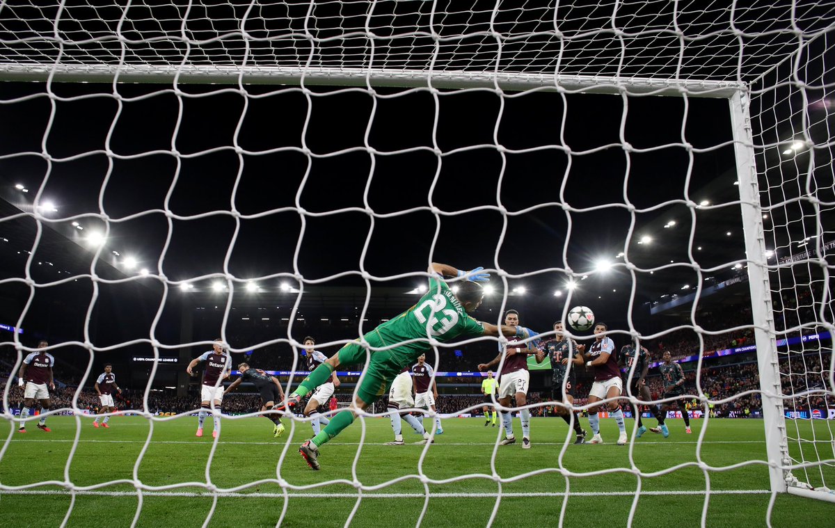 Emi Martínez tweet media