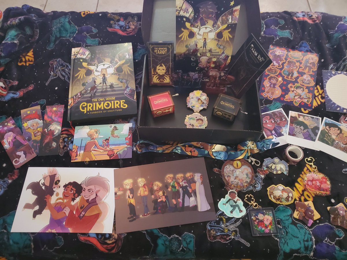 And my <a href="/TOHGrimoire/">The Owl House Grimoire: A Fanbook of Gratitude 🦉</a> bundle came in too! Every piece of it is beautiful! Passionate fans and artists should be proud! #TheOwlHouse 💜🦉🏠