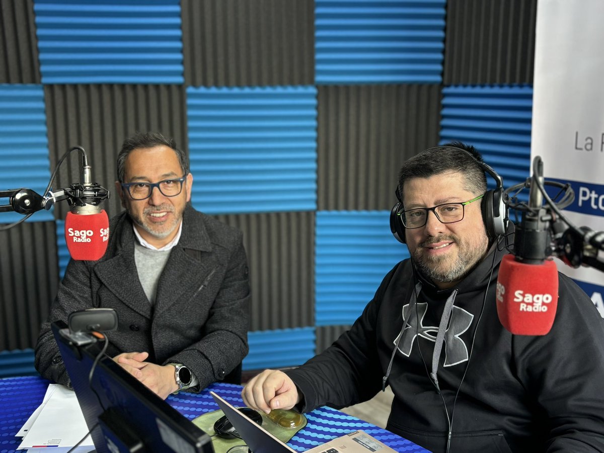Seremi Economía Los Lagos (@seremieconomiax) on Twitter photo Seremi de Economía <a href="/lcardenasmayorg/">Luis Cárdenas Mayorga</a> estuvo en #RadioSago de #Osorno abordando el proyecto de Ley Presupuestos 2025 y el proyecto que crea el Sistema Inteligente de Permisos. Seremi de Economía <a href="/lcardenasmayorg/">Luis Cárdenas Mayorga</a> estuvo en #RadioSago de #Osorno abordando el proyecto de Ley Presupuestos 2025 y el proyecto que crea el Sistema Inteligente de Permisos.
