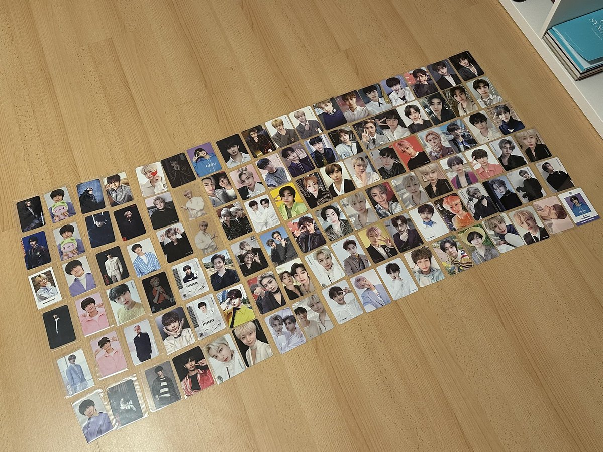 chwpng's tweet photo. pls rt 🫶🏻

i‘m selling my whole hyungwon collection after deciding for a long time

ww ok ! 
paypal only 
does not incl shipping 

kr &amp; jp cards: 2-3€ 
broadcast &amp; fansign: up to 10€ 

for everything: qyop

#MONSTA_X #MONSTAX #몬스타엑스
#Hyungwon #형원 #kpop https://t.co/tcvUlSHw3G
