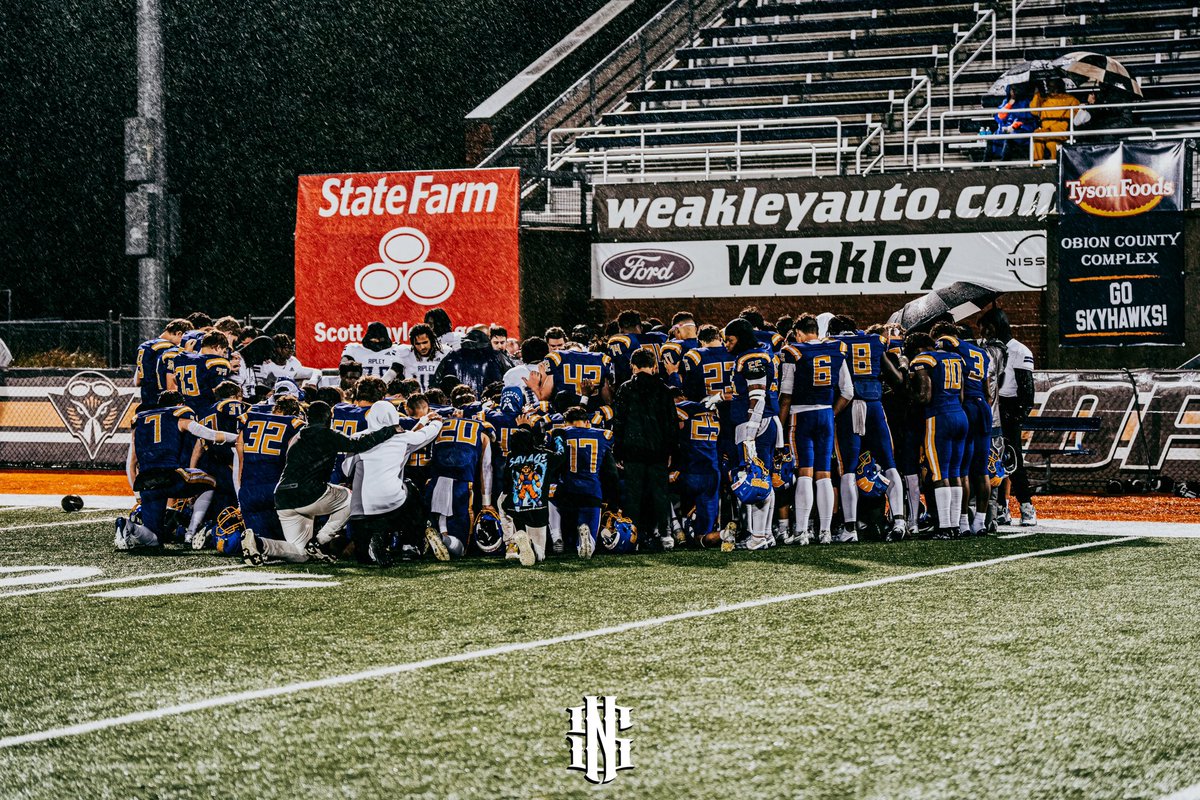 NolanPritchett9's tweet photo. Week 6 was a wet one. 
9 tackles & 1 forced fumble
📸 @_n0ahsmith_  & Laney Photography