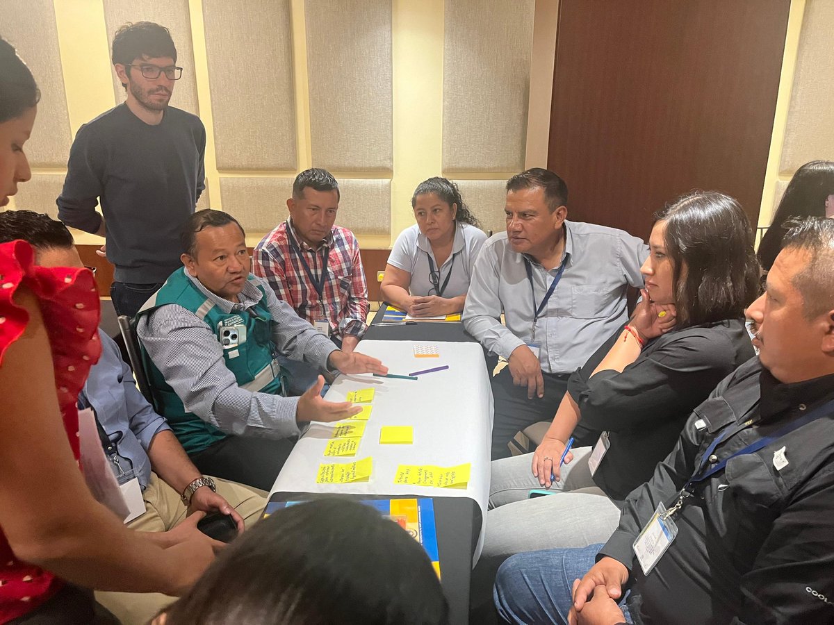 ciifen's tweet photo. En este segundo día del Encuentro Nacional de Voluntarios de #Volunclima, profundizamos en los protocolos, acceso a datos y productos de la red, realizamos mesas de trabajo para recibir retroalimentación de parte de los miembros de la red y socios locales e identificar mejoras 🙌 https://t.co/zYu2fCVD2I