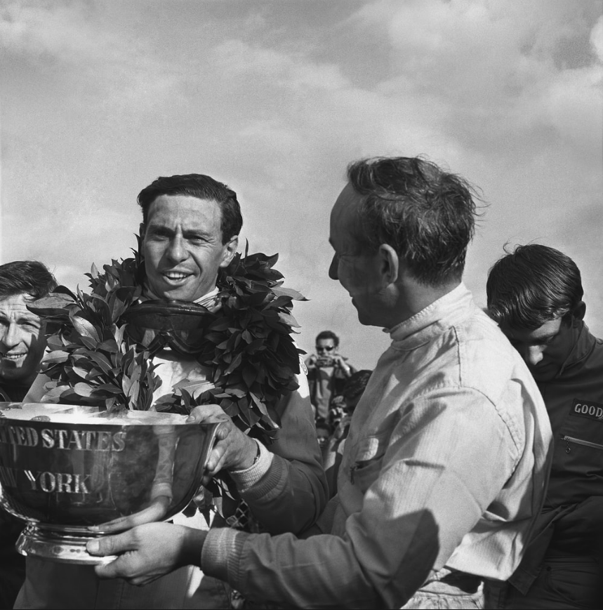 Jim Clark🏴󠁧󠁢󠁳󠁣󠁴󠁿 won 1966  58 years ago.
Jim Clark became the only driver ever to win a World Championship race with a 16-cylinder engine. 
#RacingFansWear #DWTS #PortfolioDay #HurricanMilton #UtahHC