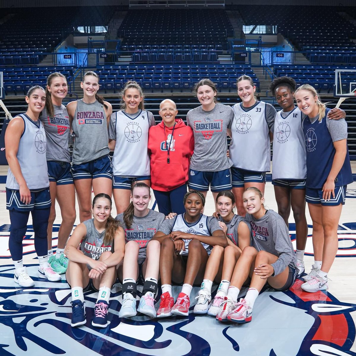 ZagWBB's tweet photo. In honor of our strong, courageous Head Coach @FortZagWBB! Happy Breast Cancer Awareness Month 💕

#breastcancerawareness #breastcancerawarenessmonth https://t.co/62jvaOKAUP