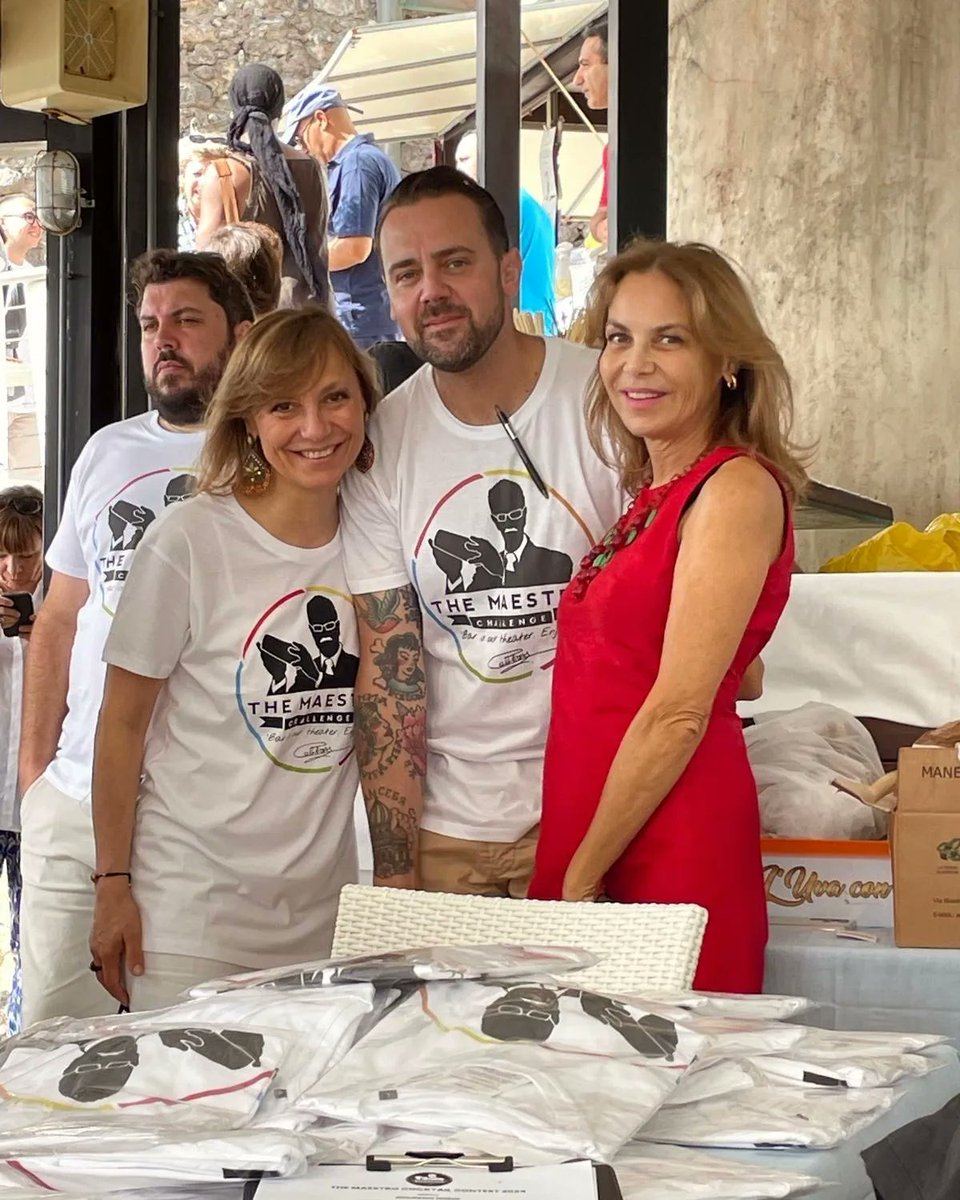 AntonellaNonin1's tweet photo. Appena rientrate dalla #AmalfiCocktailWeek
Ho ritrovato amici fantastici, assaggiato cocktail buonissimi, organizzato masterclass e fatto parte della Maestro Challenge di #SalvatoreCalabrese, insieme a #MonicaBerg e #SimoneCaporale.
Una vera “fuga” da Percoto con mia sorella. https://t.co/nw6zFSHDGN