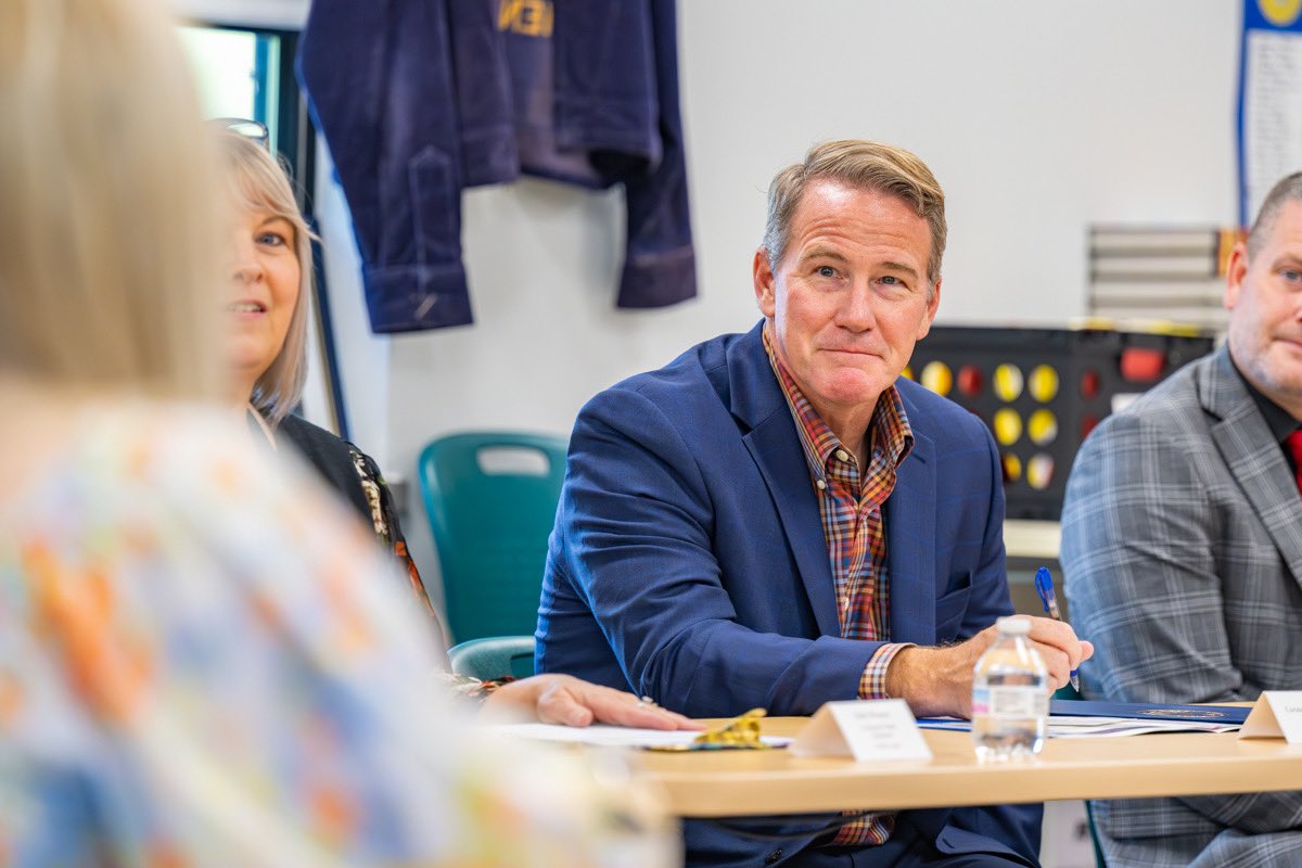 Lt. Governor <a href="/JonHusted/">Jon Husted</a> had the opportunity to meet students in the agriculture program at the <a href="/NobleLocal_SD/">Noble Local Schools</a> Shenandoah High School today.

The school district is a champion of business-education collaboration, focusing on real-world, problem-based learning for their students.