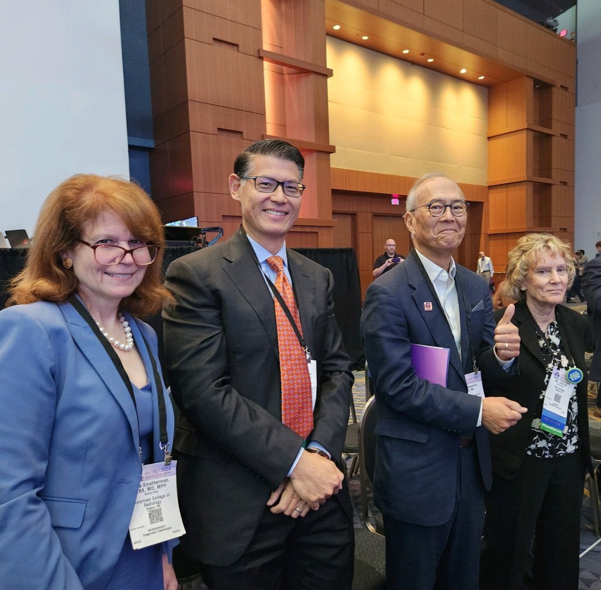 j_luh's tweet image. A warm welcome to @RadiologyACR CEO @DSmethermanMD &amp;amp; board chair @AlanMatsumotoMD to #ASTRO24 yesterday for their first @ASTRO_org meeting!

Looking forward to continued collaboration on #workforce, research, scope of practice, #FixPriorAuth, #healthequity, #ROCR &amp;amp; #radvocacy