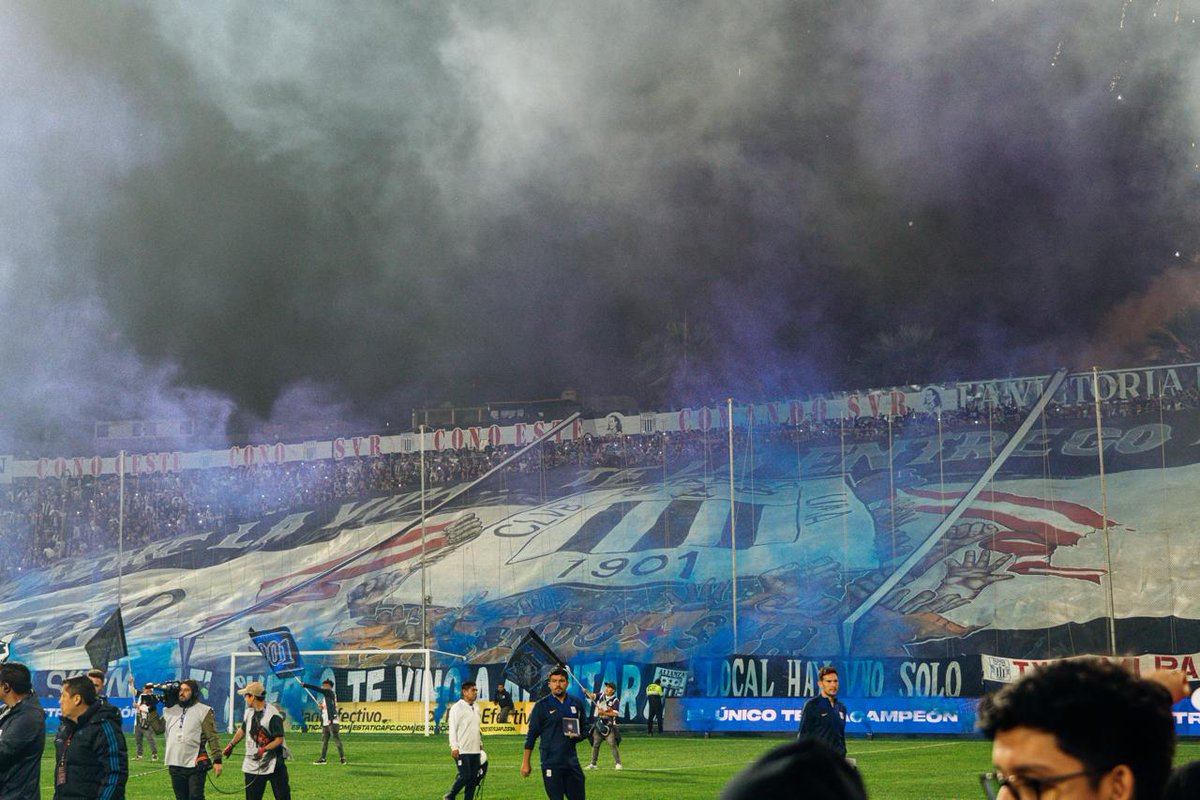 PÍDEME LA VIDA... TE LA ENTREGO ALENTANDO.

¡CON ALIANZA LIMA HASTA EL FINAL!