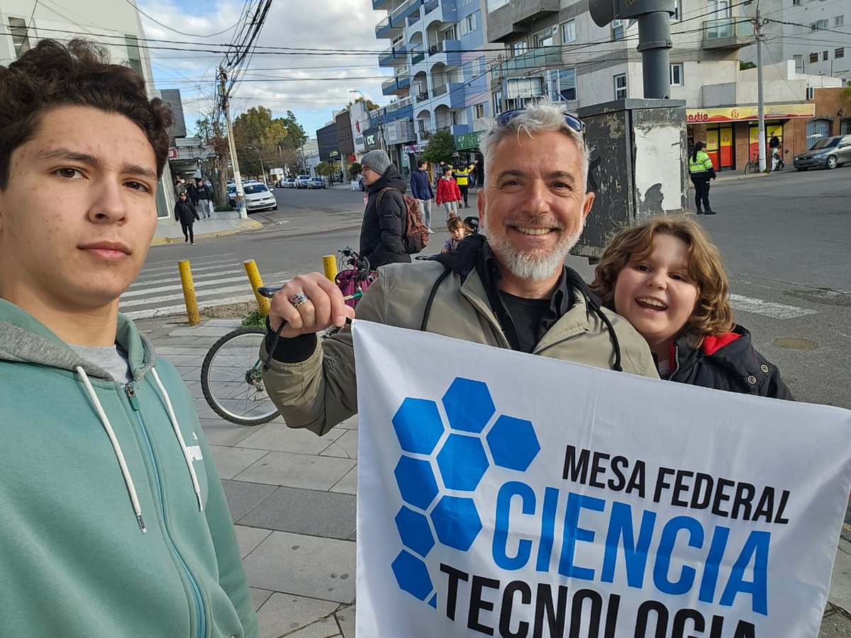 🔊  El desfinanciamiento de las universidades públicas pone en jaque al sistema científico y tecnológico argentino. #Milei, le tiene miedo a la Marcha Federal Universitaria. 🇦🇷  #UniversidadPúblicaSiempre 👇