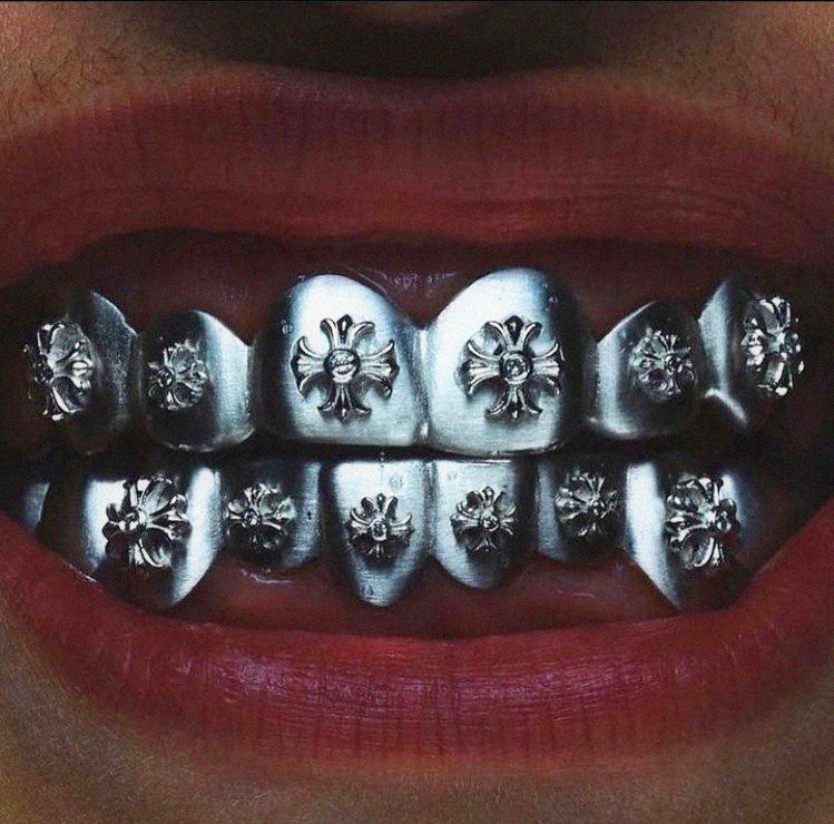 blankspac_e's tweet photo. Chrome Hearts Custom Grillz https://t.co/qHUEWcTA7s