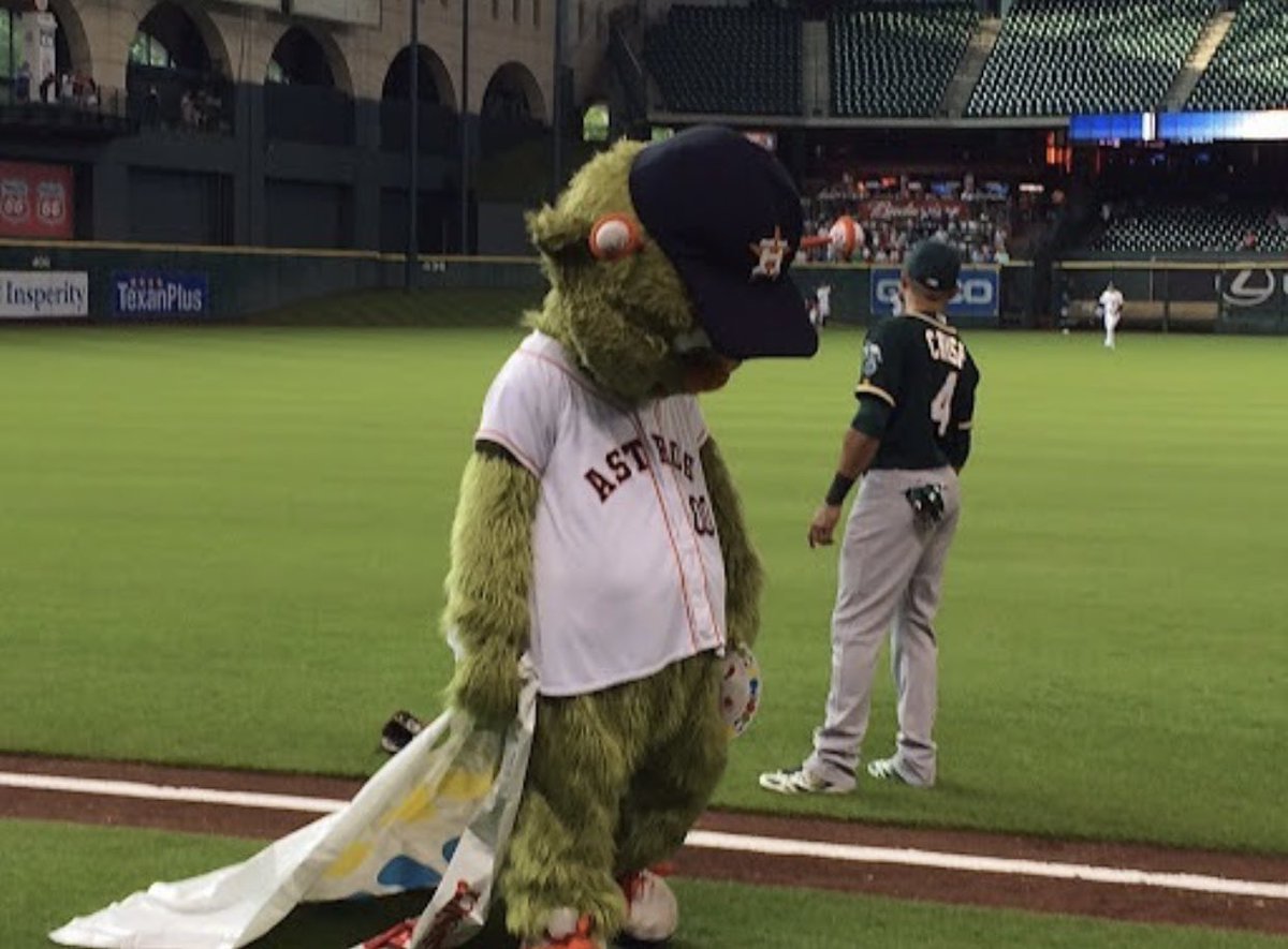 belllamandujano's tweet image. Astros #Relented 💔