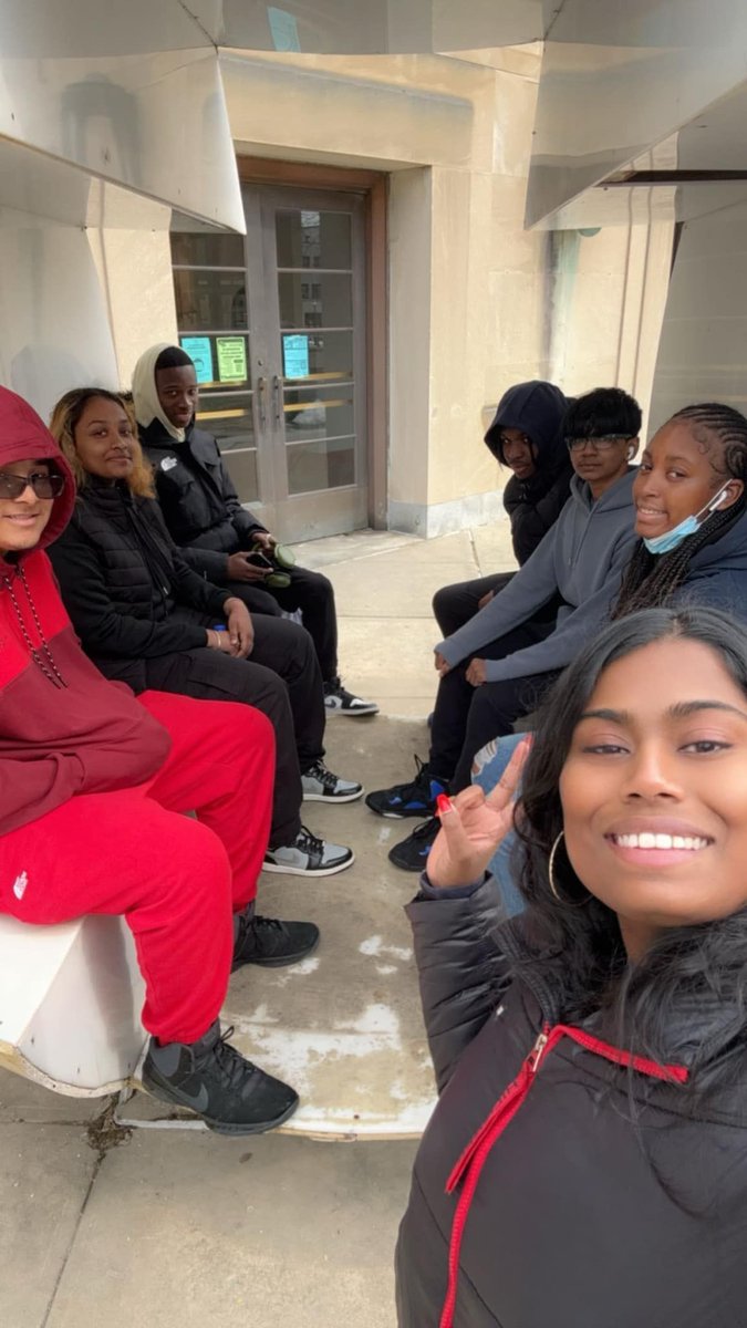 Leadersnyc's tweet photo. It’s that time of year when we kick off our college visits! 🎓✨ Throwback to when we took our leaders on an inspiring tour of Queens College. Excited for more future-shaping experiences ahead! 🌟 #CollegeTour #TLNYC #FutureLeaders #EducationMatters https://t.co/iQTuR5p1e0