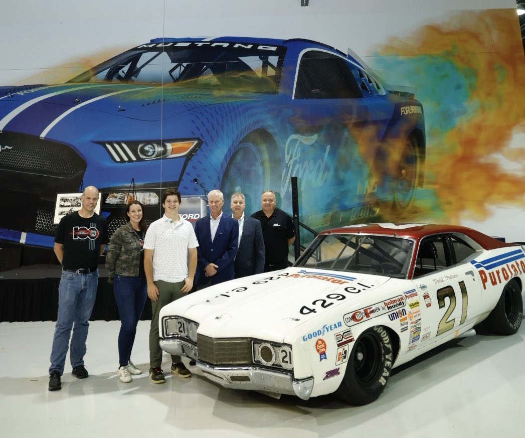 Ford Performance (@fordperformance) on Twitter photo #NASCAR | Today it was our turn to celebrate and recognize <a href="/woodbrothers21/">Wood Brothers Racing</a> for its 100th win, all of which have come in #Ford products. #NASCAR | Today it was our turn to celebrate and recognize <a href="/woodbrothers21/">Wood Brothers Racing</a> for its 100th win, all of which have come in #Ford products.