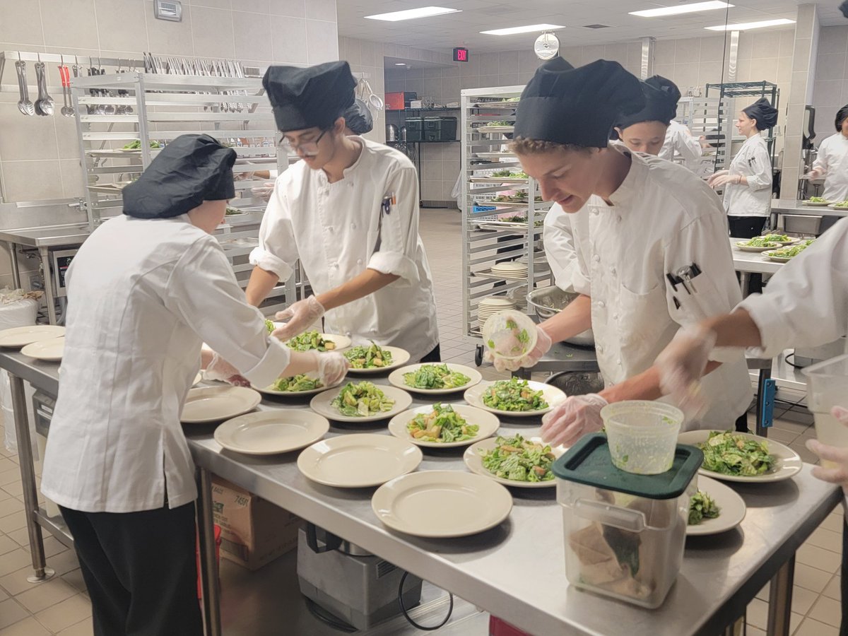 What a great day for our culinary art students catering the <a href="/EMSISD/">EMS ISD</a> Gold Card luncheon! #HCTCREADY #EMSproud <a href="/KimTraylor01/">Kimberly Traylor</a> <a href="/TheBistroHCTC/">HCTC Bistro</a>