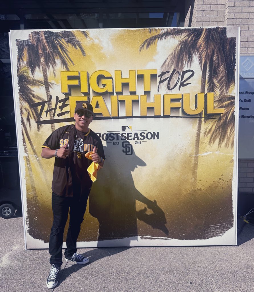 EvilGreenRangr's tweet photo. I MADE IT TODAY! @Padres  🤎⚾️💛 #ForTheFaithful #LetsGoPadres #FriarFaithful #TimeToShine  #LFGSD #SDInHD https://t.co/7M00dym5UQ