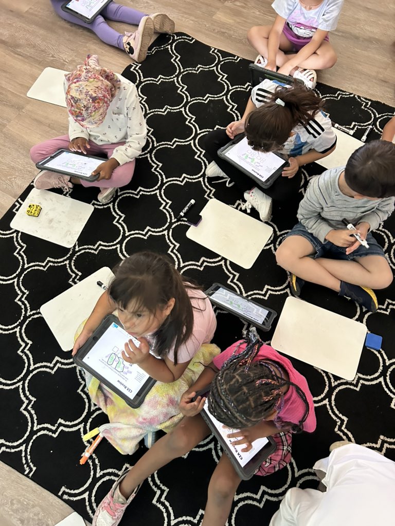 kaylielewis1118's tweet image. Using #nearpod in math to review our CIA! Students loved the engagement and review game we got to play at the end😋 #risdAIM #eurekamath @RISDmath @AikinEagles