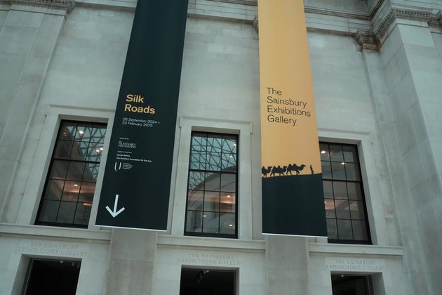 The British Museum opened a Silk Road exhibition for a media preview last Tuesday, showcasing over 300 objects, including items from 29 national and international institutions.🌍🖼️✨ #ArtExhibition #History #Heritage
bit.ly/3XVyece
