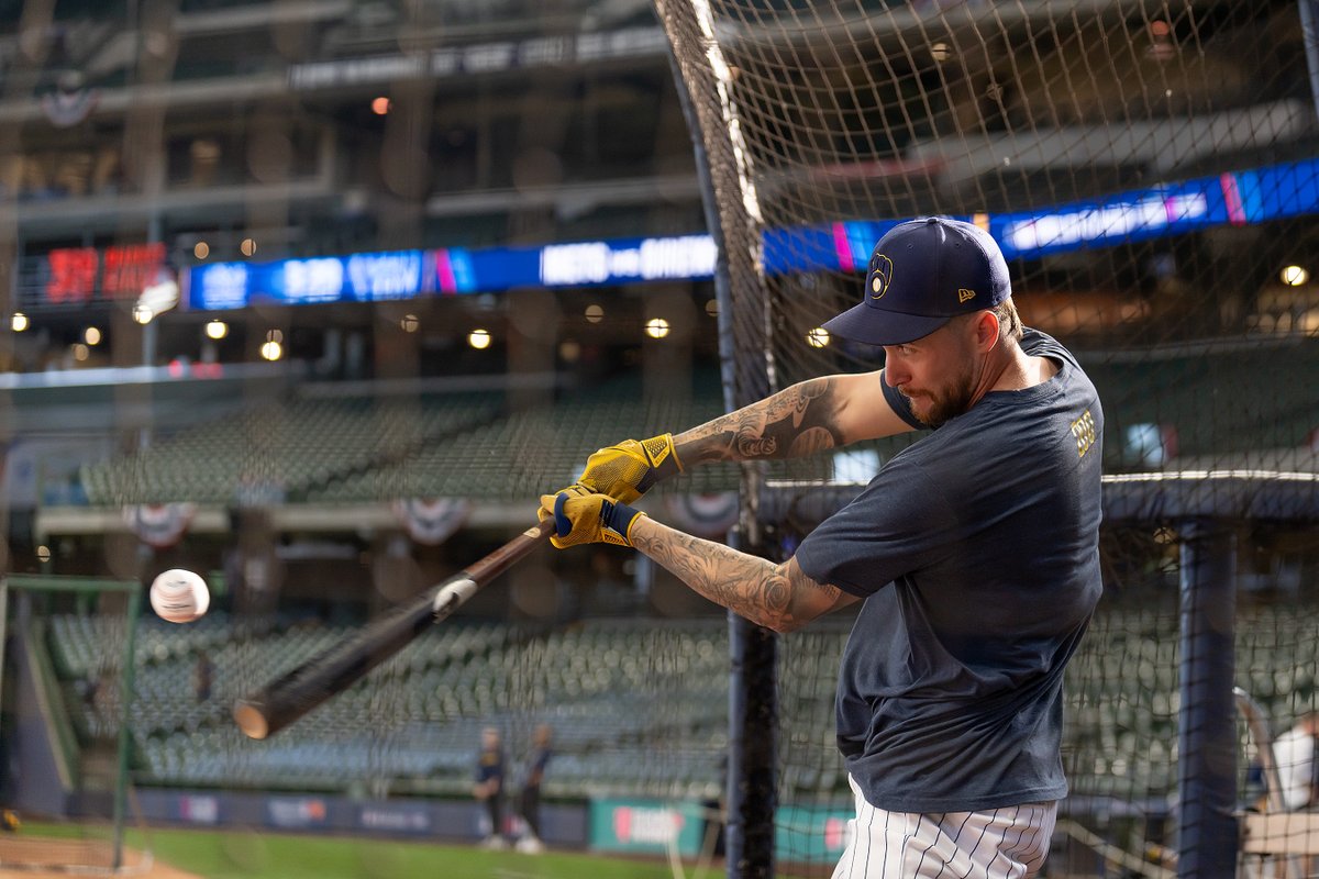 Brewers's tweet photo. Embrace the pressure

#Undaunted https://t.co/iduWK3bdat
